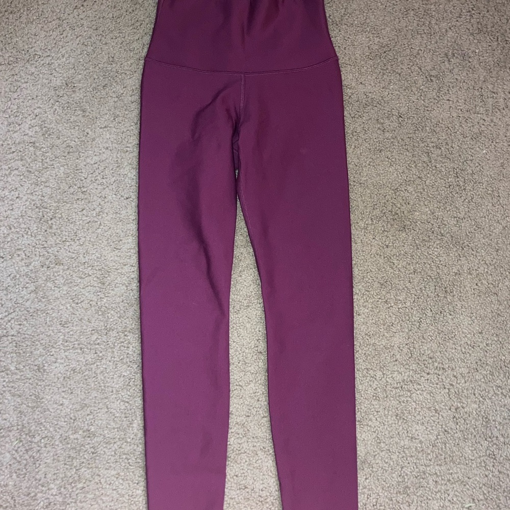 Aritzia High-Waist Leggings in Plum